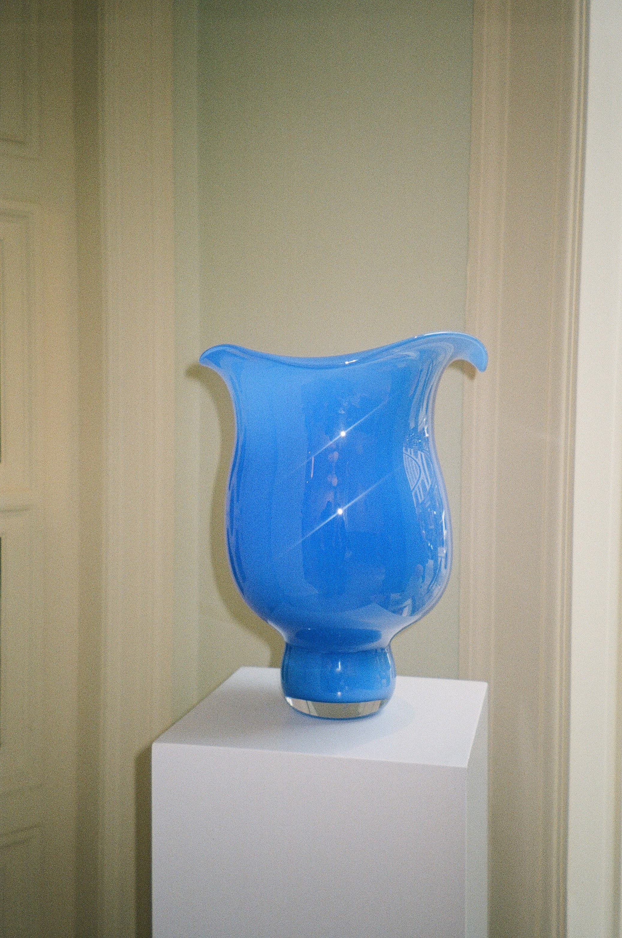 The Vase Mega